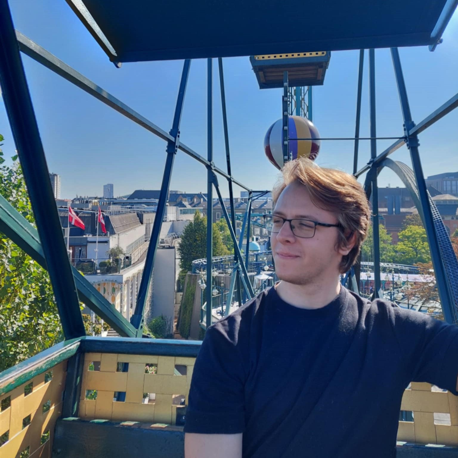 Bazsi. Tudod, ő a vőlegény